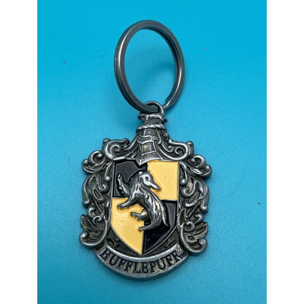 Harry Potter, Hufflepuff Crest Badger Keychain